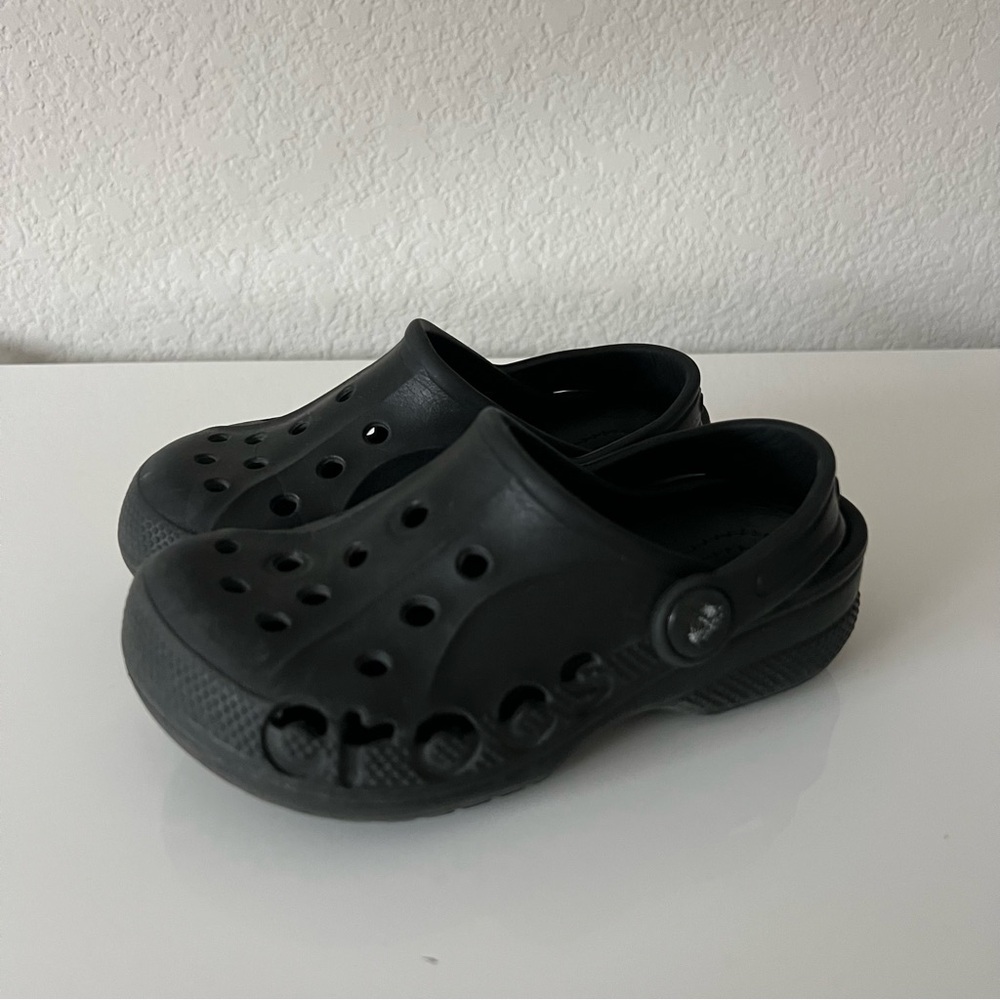 Kids Black Crocs size 10
